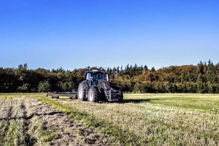 Agrotek-Valtra-2-1