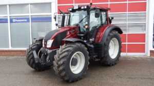 VALTRA N163 LEVERET TIL HINNERUP