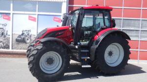 Valtra N135 Direct leveret til Aars