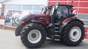 Valtra Q305 leveret til Vadum